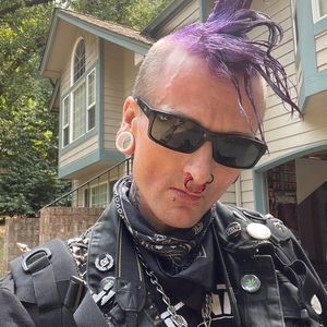 Meet your Posher, Gary